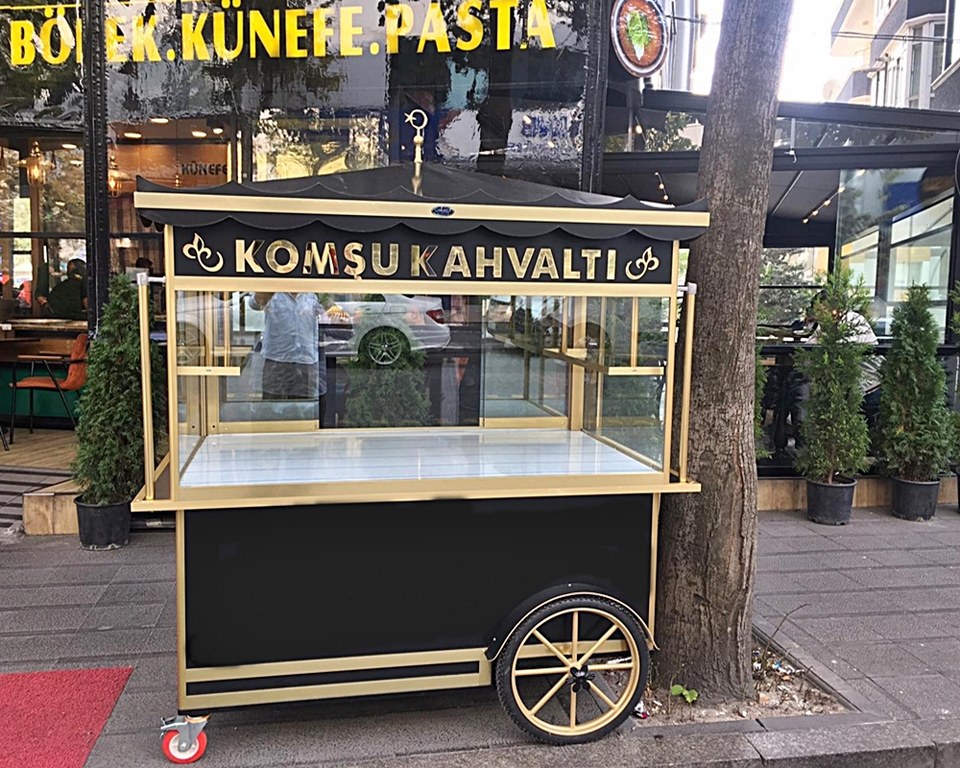 Simit ve kahvaltı Arabaları